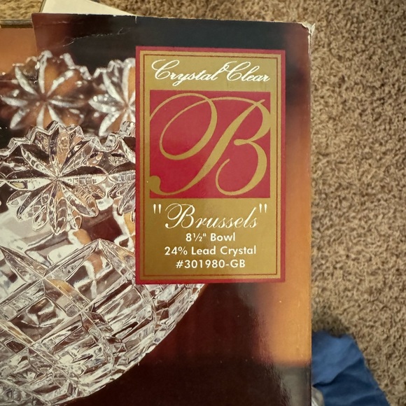 Brussels Crystal Bowl - Picture 2 of 5